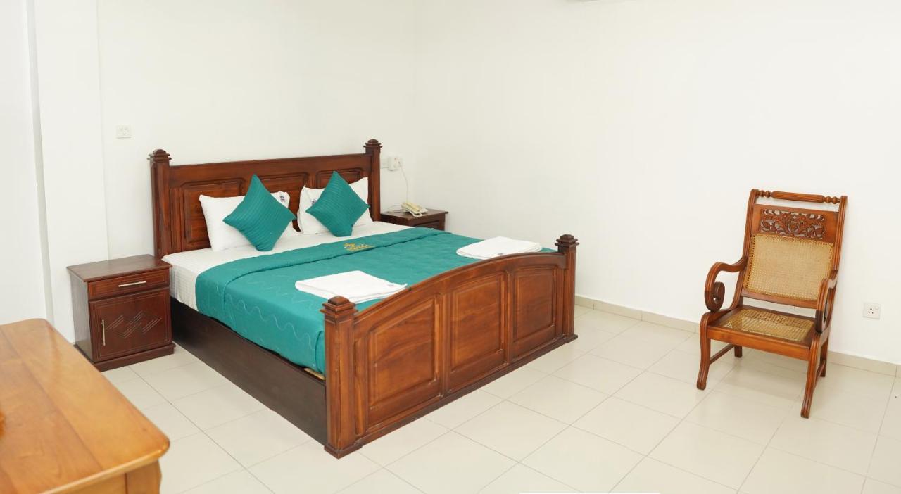 Ronaka Airport Transit Hotel كاتوناياكى المظهر الخارجي الصورة