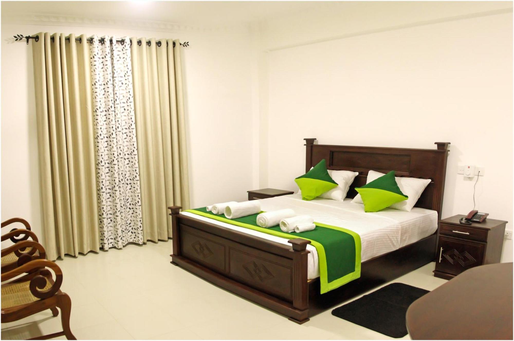 Ronaka Airport Transit Hotel كاتوناياكى المظهر الخارجي الصورة