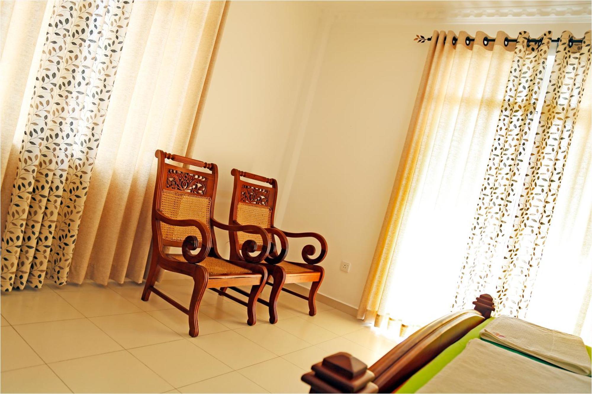 Ronaka Airport Transit Hotel كاتوناياكى المظهر الخارجي الصورة