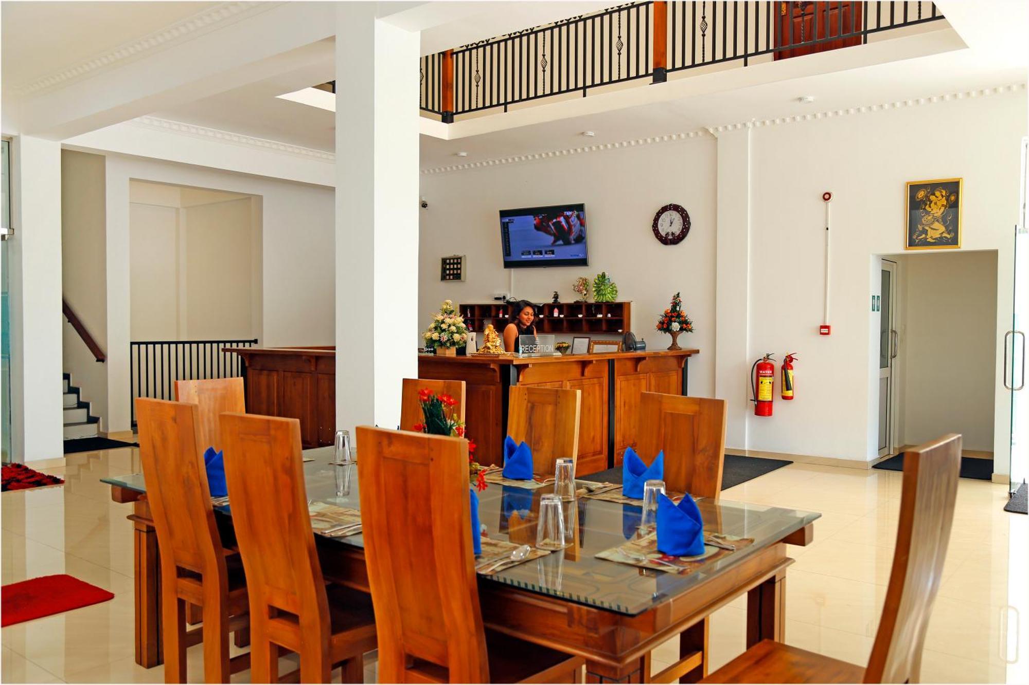 Ronaka Airport Transit Hotel كاتوناياكى المظهر الخارجي الصورة